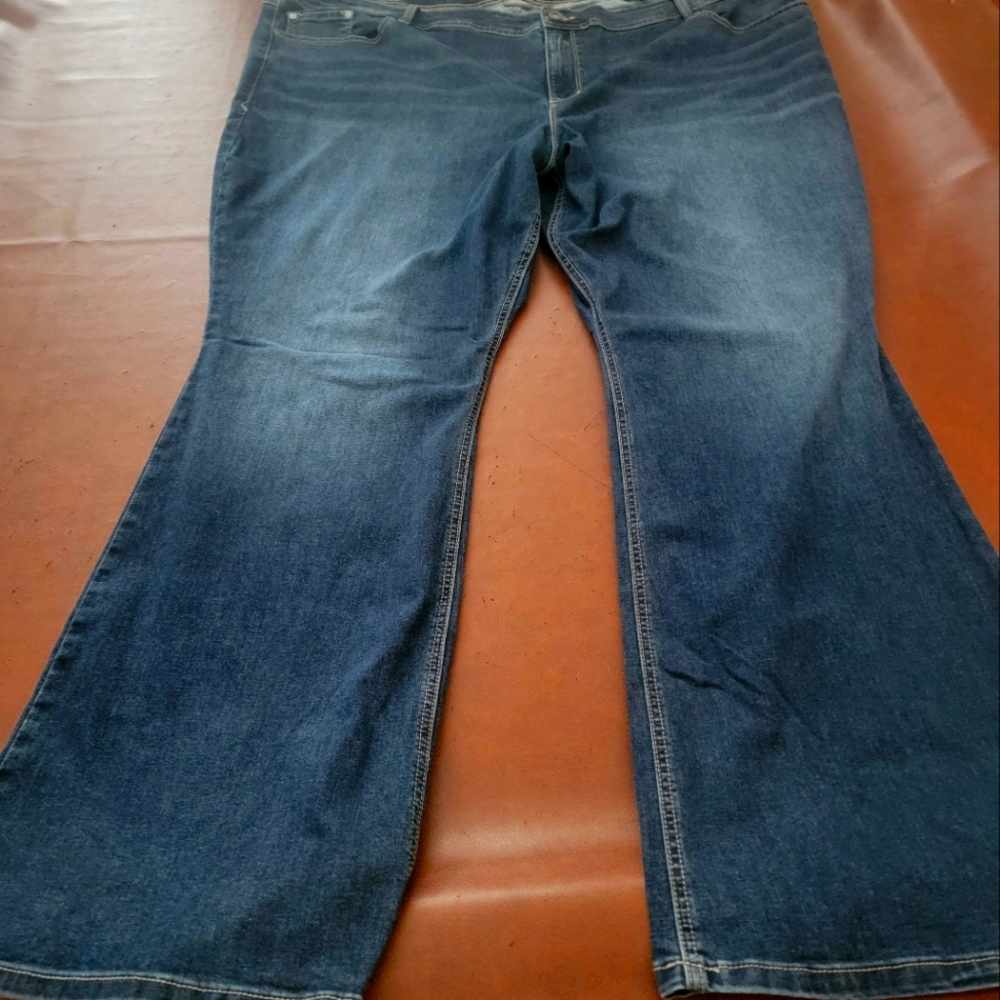 NWT Torrid Bootcut Luxe Denim Jeans SZ30T